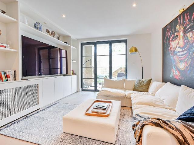Apartment for rent in London Borough of Ealing, Greater London