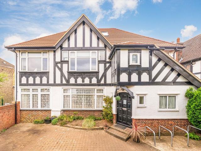 Apartment for rent in London Borough of Ealing, Greater London