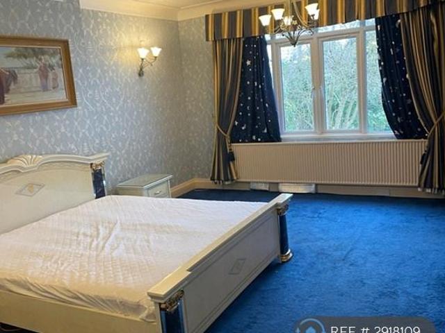 House for rent in London Borough of Ealing, Greater London