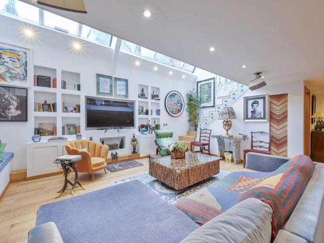 House for rent in Brompton, Greater London