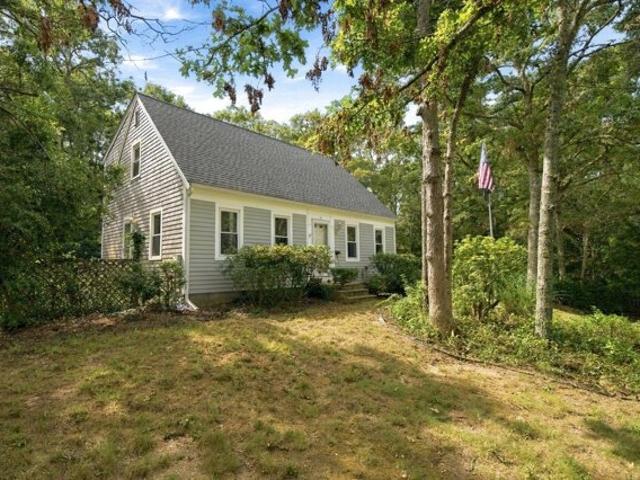 House for sale in Mashpee, Barnstable County