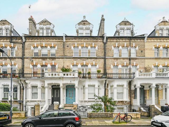 House for rent in West Kensington, Greater London