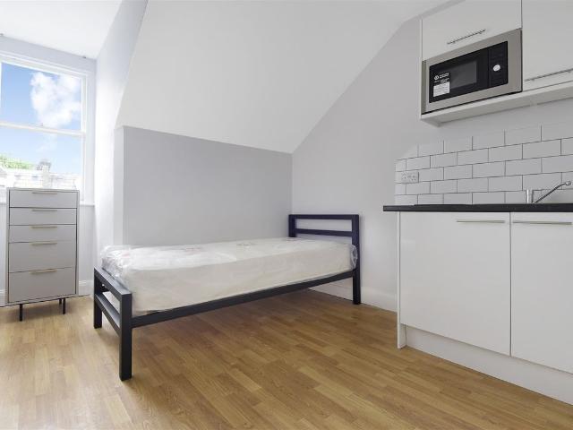 Studio for rent in West Kensington, Greater London