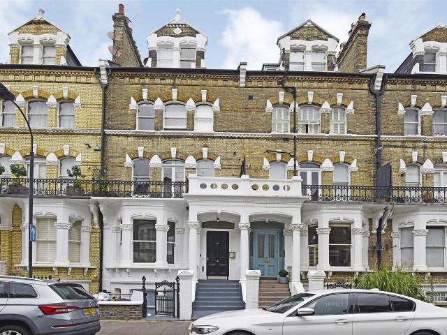 Studio for rent in West Kensington, Greater London