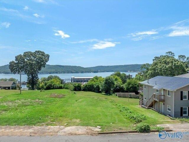 Land for sale in Guntersville, Alabama