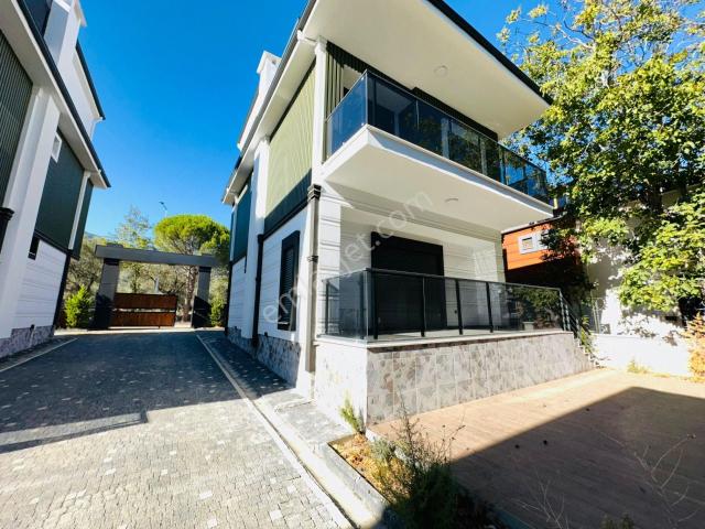 Edremit, Balikesir içerisinde satılık Villa