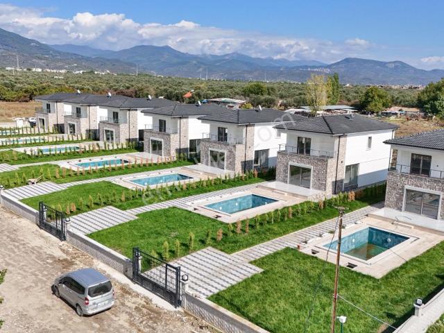 Edremit içerisinde satılık Villa