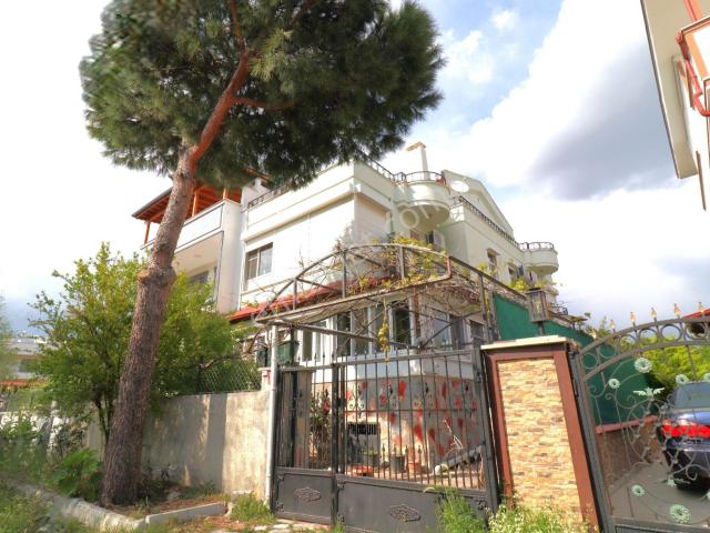 Edremit, Balikesir içerisinde satılık Villa