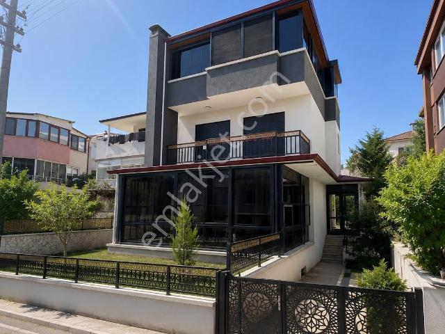 Edremit, Balikesir içerisinde satılık Villa