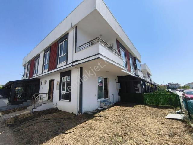 Şarköy içerisinde satılık Villa
