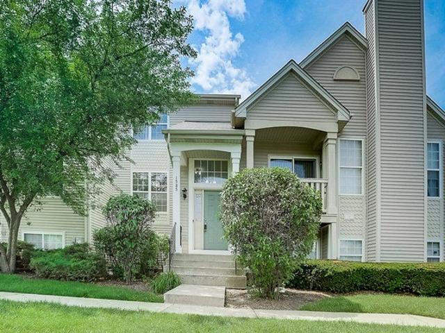 Townhouse for sale in Gurnee, Illinois