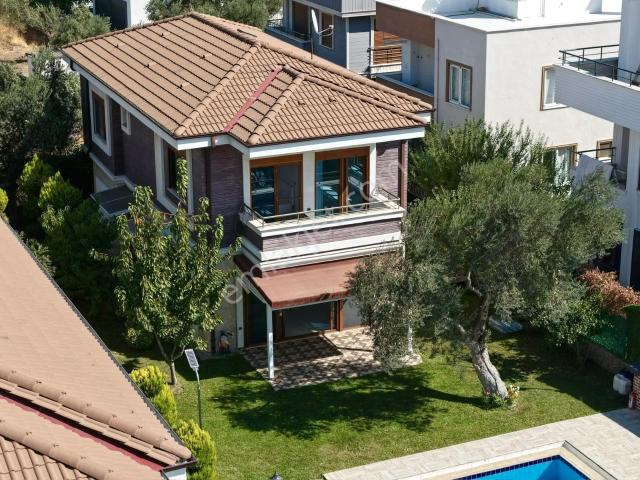 Akçay, Edremit içerisinde satılık Villa