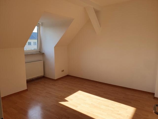 Dachgeschosswohnung kaufen in Stadtbezirk I, Essen