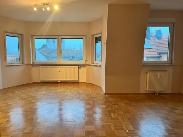 Wohnung kaufen in Schöneck, Hessen