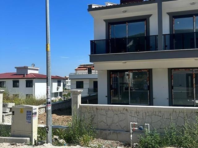 İzmir Merkez içerisinde satılık Villa