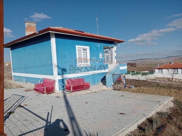 Çorum Merkez içerisinde satılık Köy evi