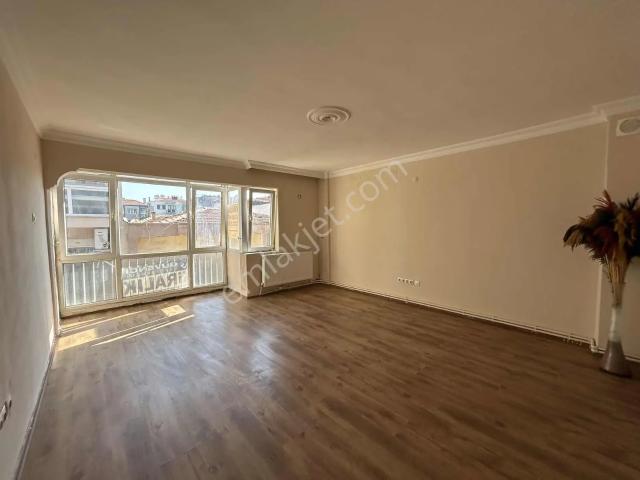 Karşiyaka, İzmir içerisinde kiralık mülk