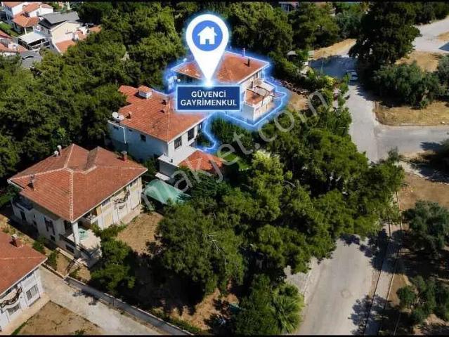 Bornova, İzmir içerisinde satılık Villa