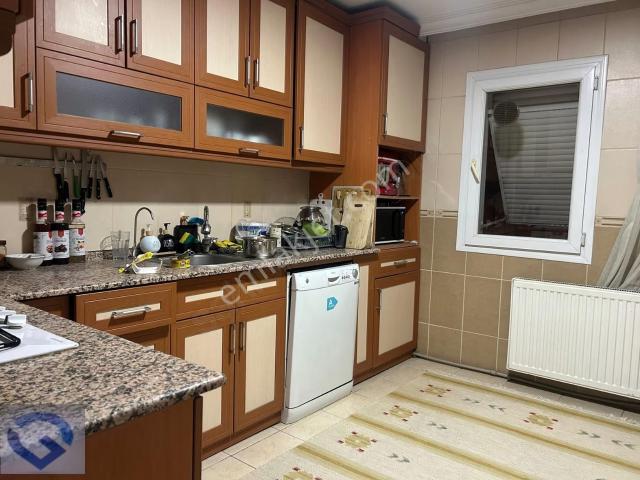 Karşiyaka, İzmir içerisinde satılık mülk