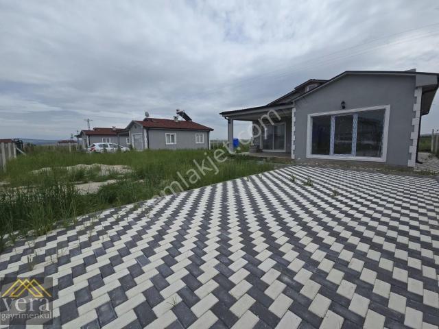 Gölbaşi, Hacımuratlı Mahallesi içerisinde satılık Villa