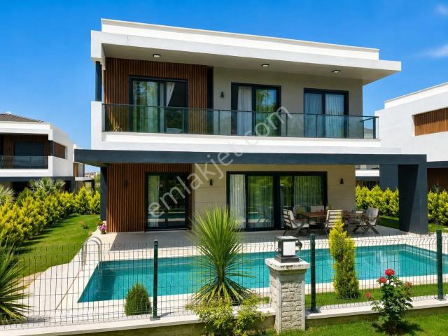 Kuşadasi, Aydin içerisinde satılık Villa