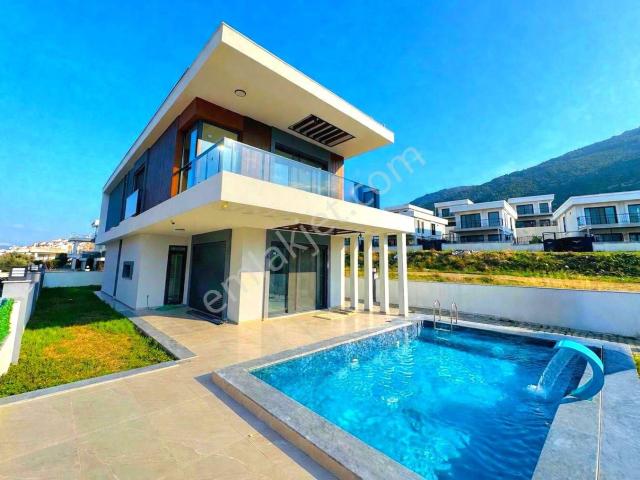 Kuşadasi, Aydin içerisinde satılık Villa