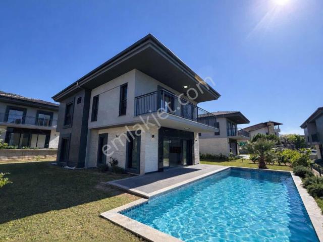 Kuşadasi, Aydin içerisinde satılık Villa