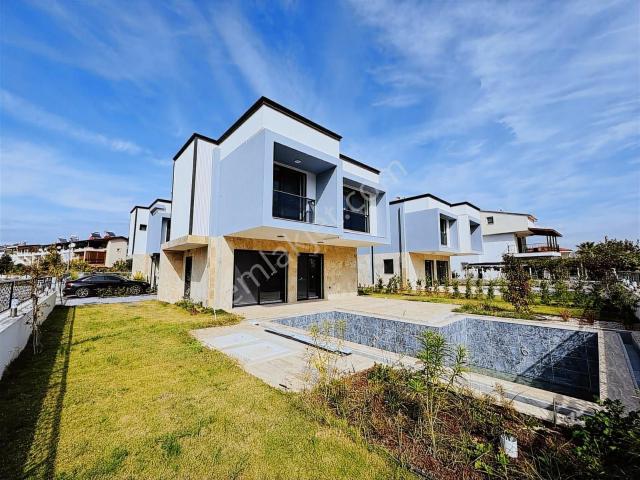 Kuşadasi, Aydin içerisinde satılık Villa
