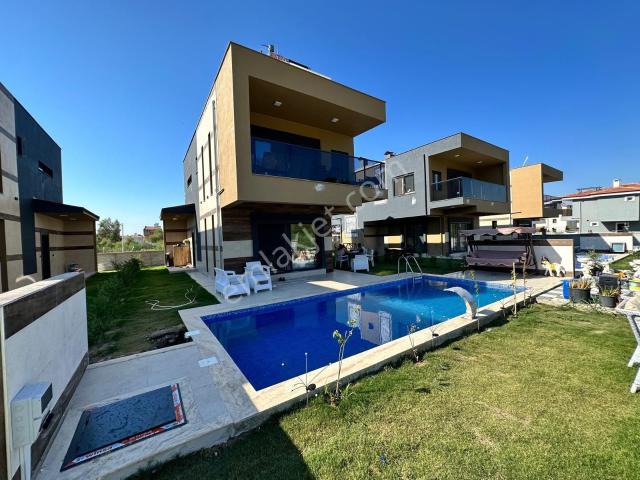 Kuşadasi, Aydin içerisinde satılık Villa
