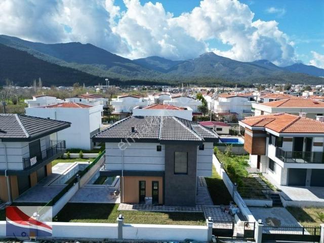 Güzelçamlı Mahallesi, Kuşadası içerisinde satılık Villa