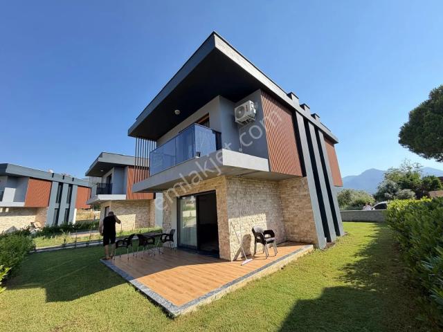 Güzelçamlı Mahallesi, Kuşadası içerisinde satılık Villa