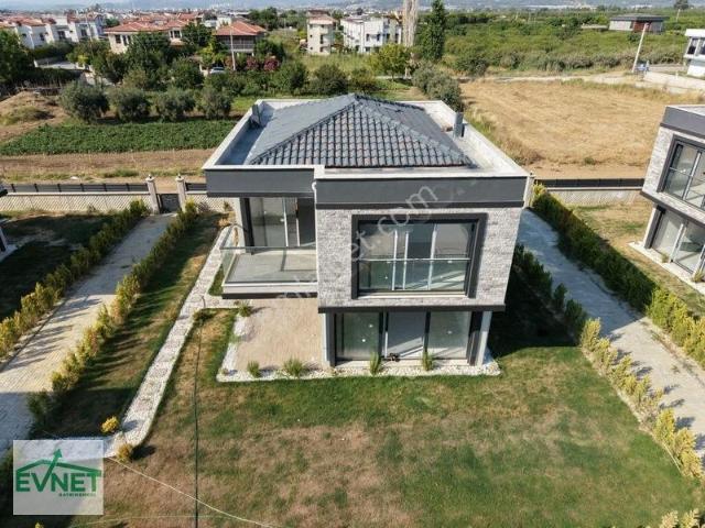 Güzelçamlı Mahallesi, Kuşadası içerisinde satılık Villa