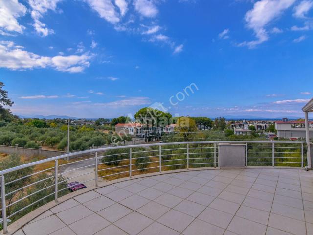 Güzelçamlı Mahallesi, Kuşadası içerisinde satılık Villa