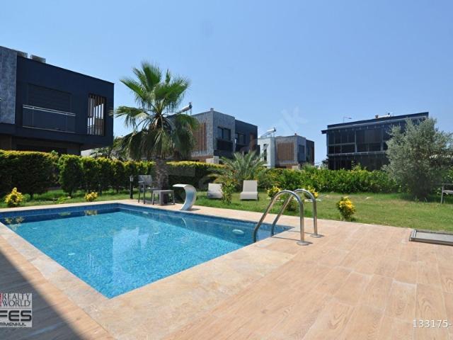 Kuşadasi, Aydin içerisinde satılık Villa