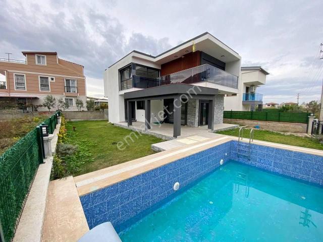 Kuşadasi, Aydin içerisinde satılık Villa