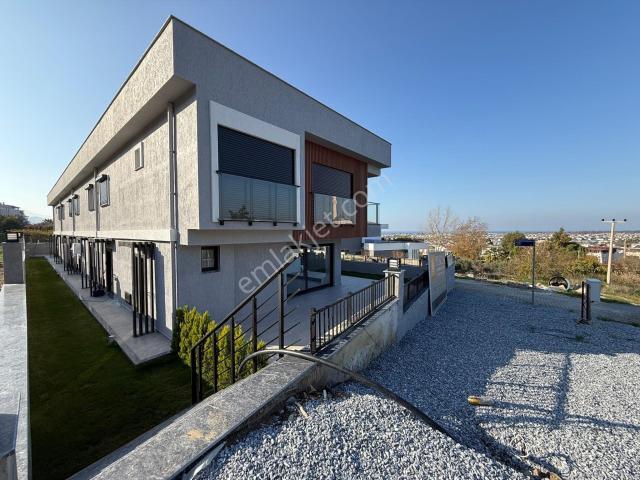 Kuşadasi, Aydin içerisinde satılık Villa