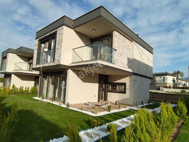 Kuşadasi, Aydin içerisinde satılık Villa