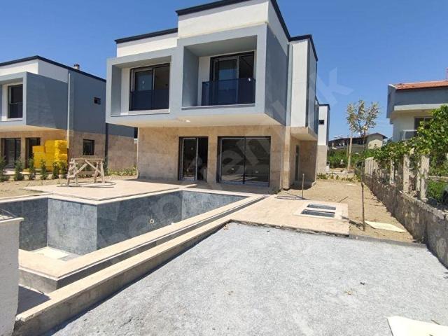 Güzelçamlı Mahallesi, Kuşadası içerisinde satılık Villa
