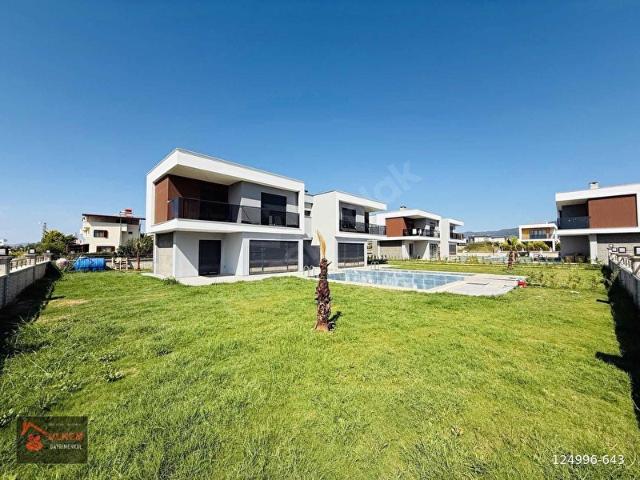 Güzelçamlı Mahallesi, Kuşadası içerisinde satılık Villa
