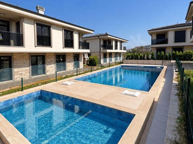Kuşadasi, Aydin içerisinde satılık Villa