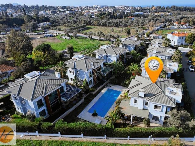 Güzelbahçe, İzmir içerisinde satılık Villa