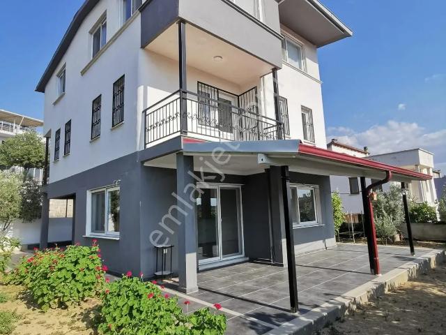 Güzelbahçe, İzmir içerisinde kiralık Villa