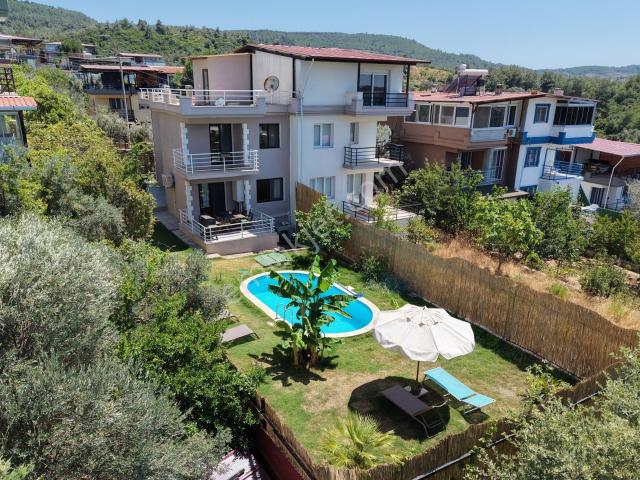 Güzelbahçe, İzmir içerisinde satılık Villa