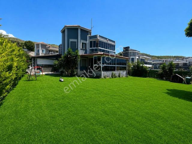 Güzelbahçe, İzmir içerisinde kiralık Villa