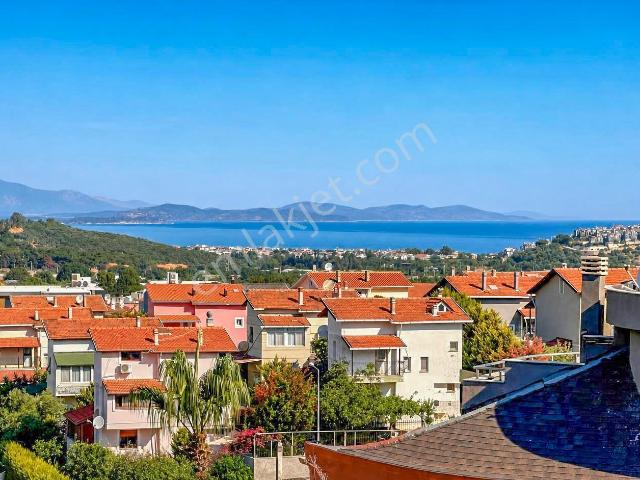 Güzelbahçe, İzmir içerisinde satılık Villa