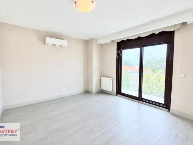 Güzelbahçe, İzmir içerisinde satılık Villa