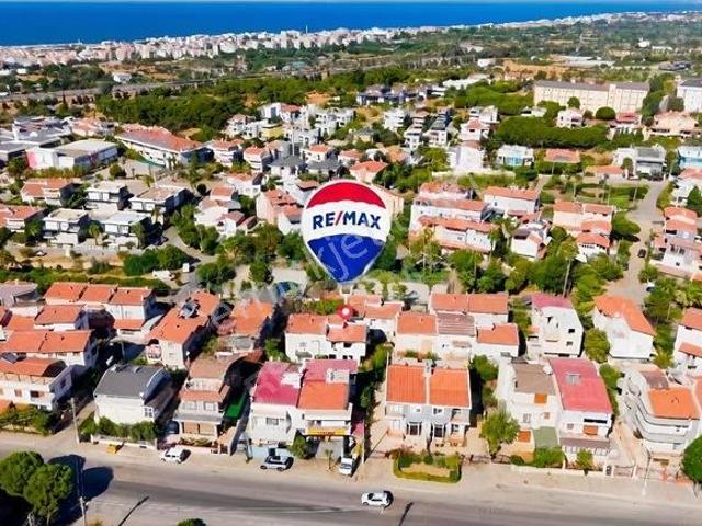 Çelebi Mahallesi, Güzelbahçe içerisinde satılık Villa