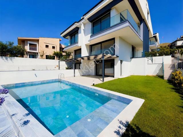 Güzelbahçe, İzmir içerisinde kiralık Villa