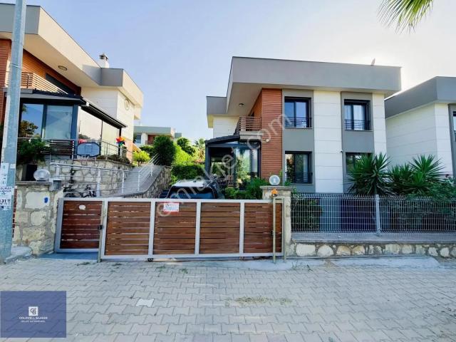 Güzelbahçe, İzmir içerisinde satılık Villa