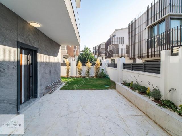 Güzelbahçe, İzmir içerisinde satılık Villa